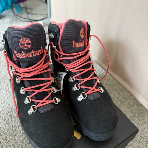 Timberland Black and Pink Outdoor Boots - Picture 2 of 5